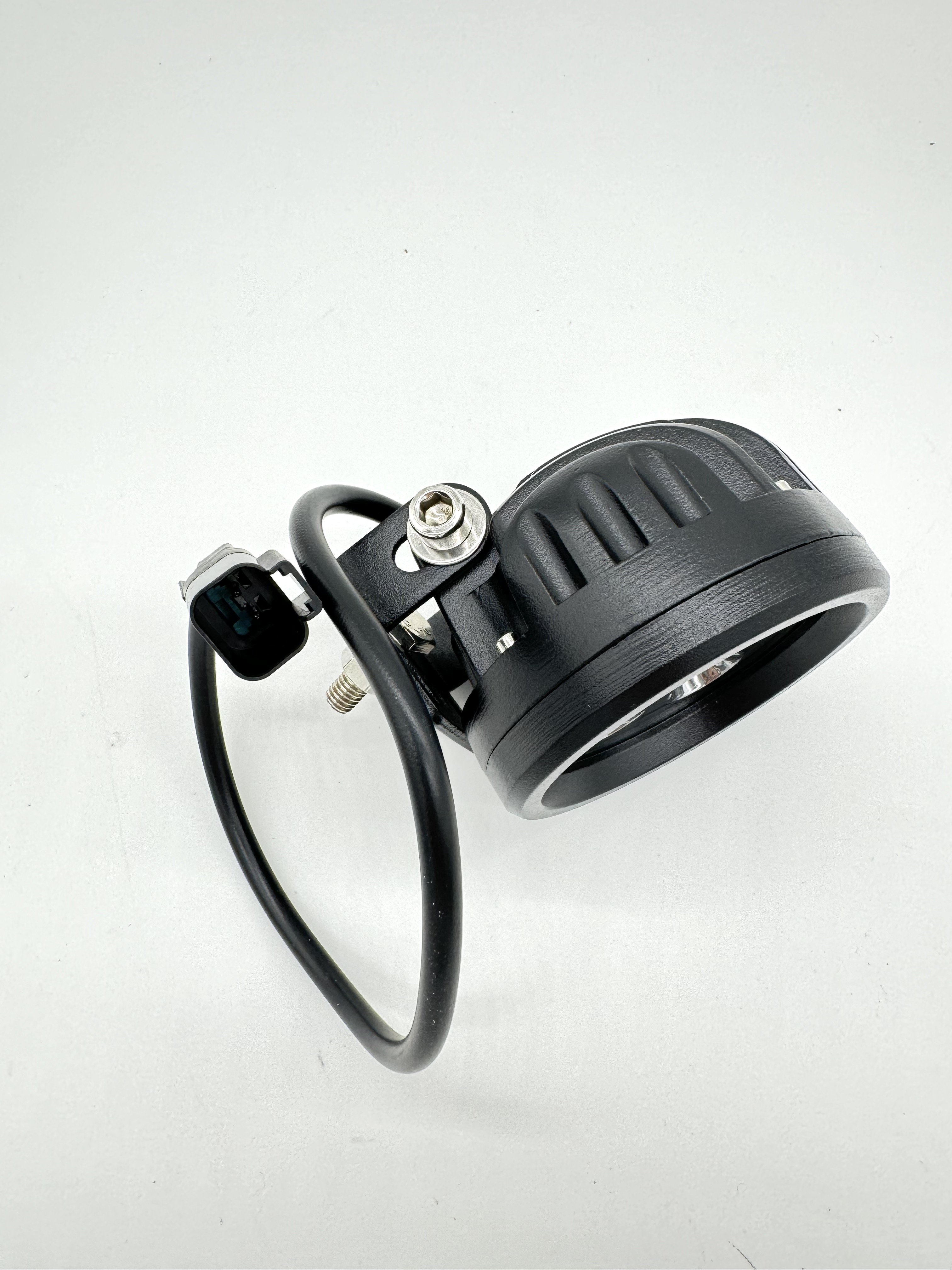 エテコマーシャルヘッドライト EverBrite 1000 Lumen LED Headlamp Rechargeable Headlight with 5