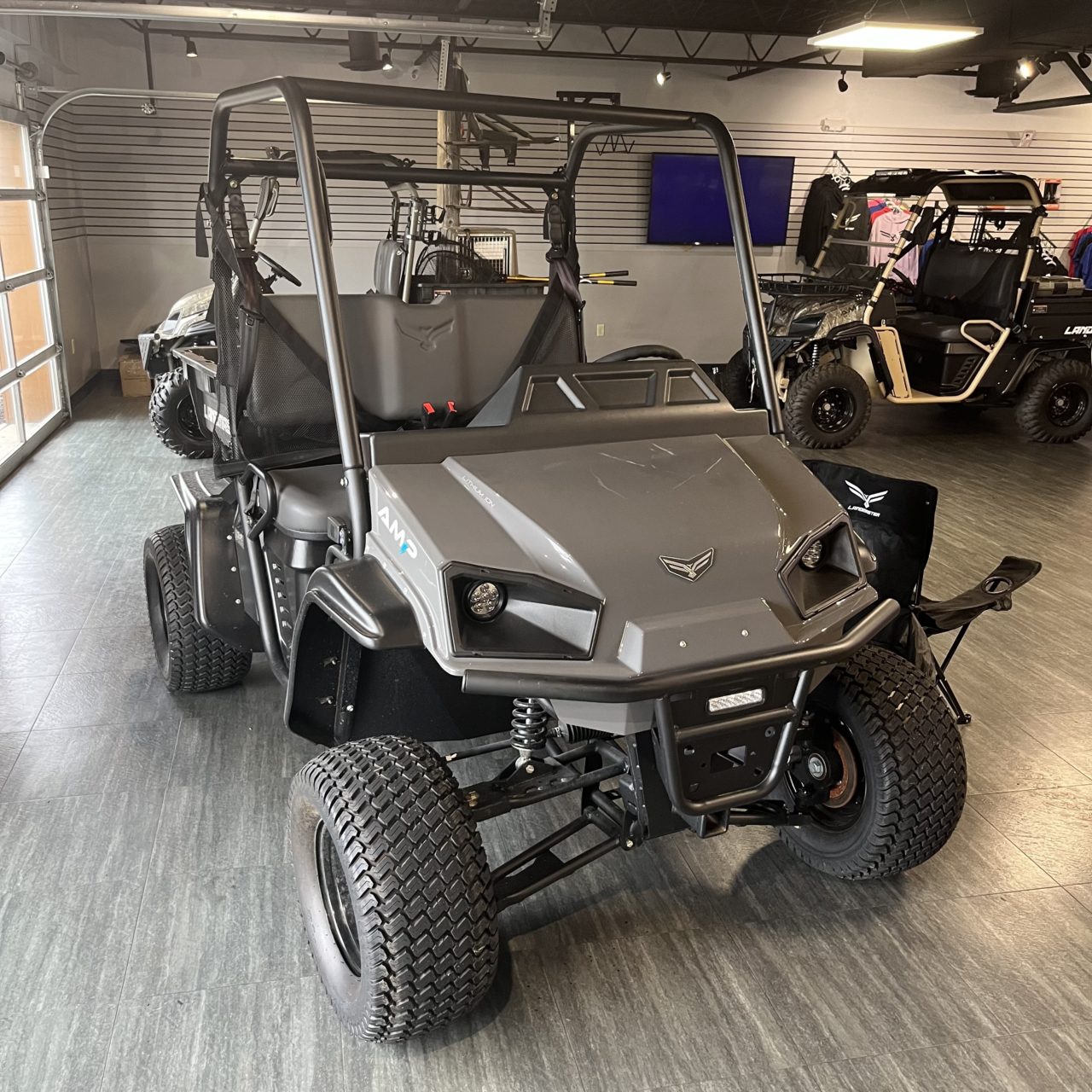2024 AMP 4x2 - Landmaster